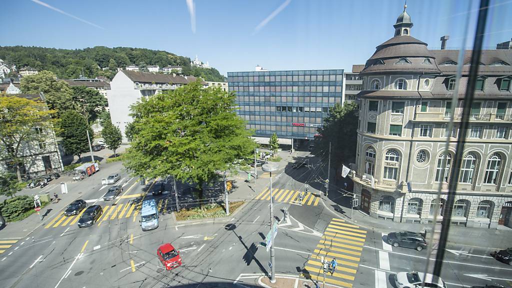 Die Verkehrsführung am Pilatusplatz in der Stadt Luzern ist ein Politikum. (Archivbild)