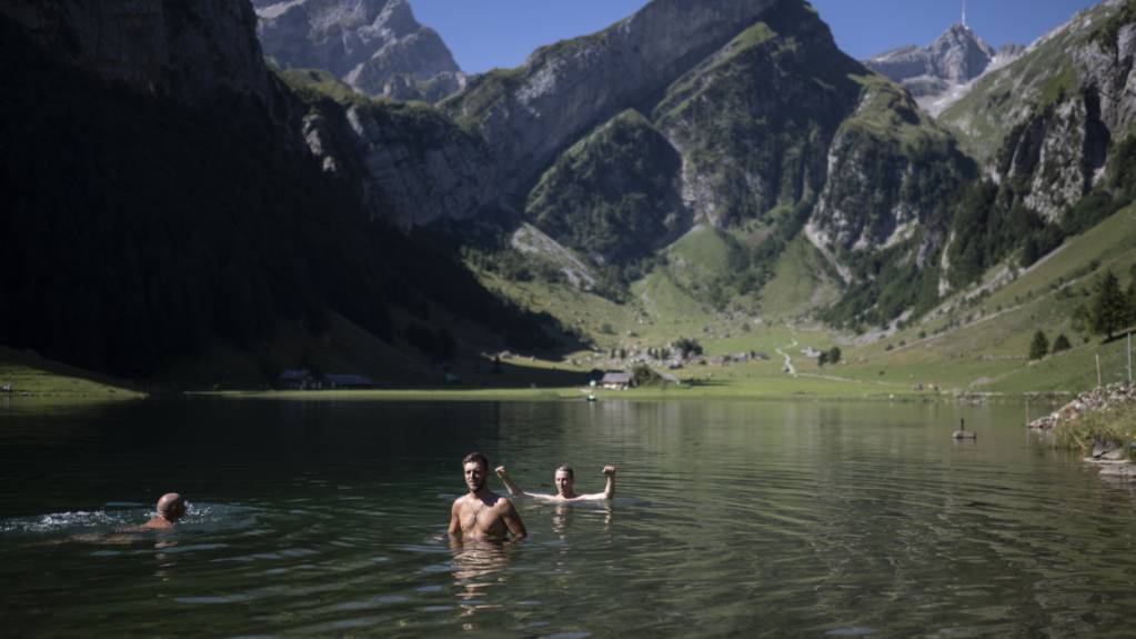 Untersuchungen zeigen: Im Appenzeller Seealpsee lagern Mikroplastik und Chemikalien. (Archivbild)