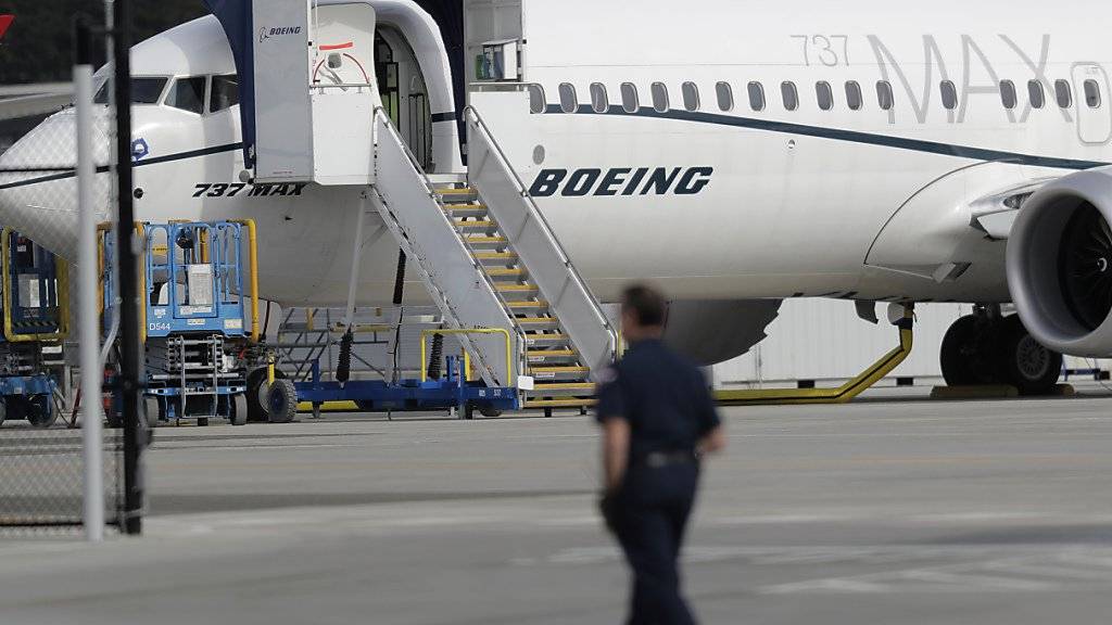 Der amerikanische Boeing-Konzern liefert derzeit keine Flugzeuge des Typs 737 Max mehr aus, weil unklar ist, was genau zu zwei Abstürzen bei diesen Modellen geführt hat.