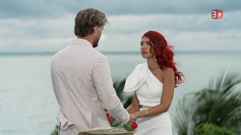 «Ich bin richtig hässig»: Cati zittert bei der Übergabe der letzten Rose vor Wut