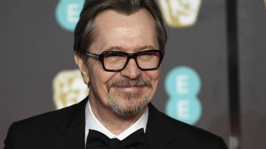 Schauspieler Gary Oldman hat einer App über eine David-Bowie-Ausstellung seine Stimme geliehen. (Archivbild)