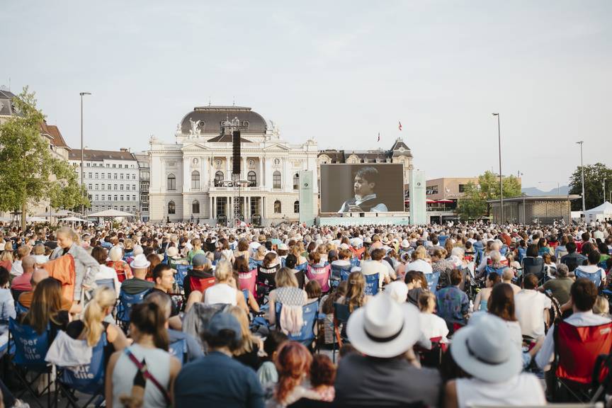 Opernhaus Zürich checkt us 2026