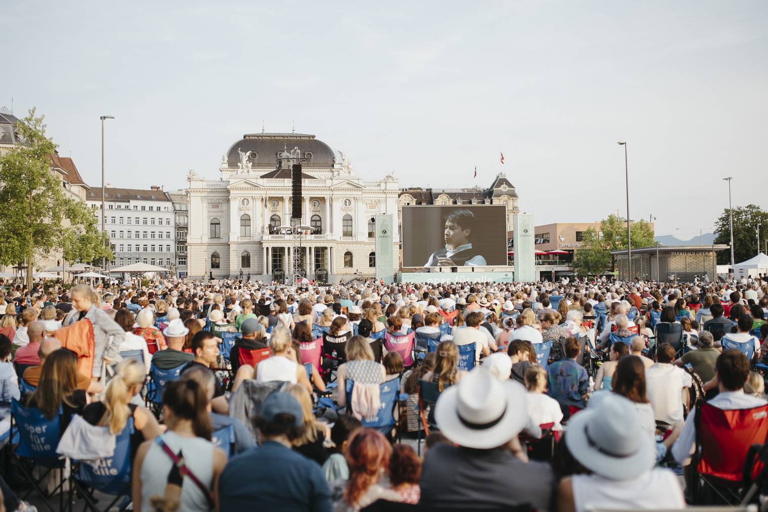 Opernhaus Zürich checkt us 2026