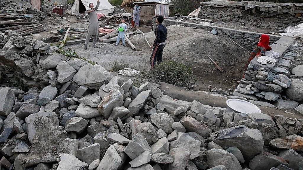 Erdbeben wie in Pakistan und andere Katastrophen erschütterten das Leben zahlreicher Menschen (Symbolbild).