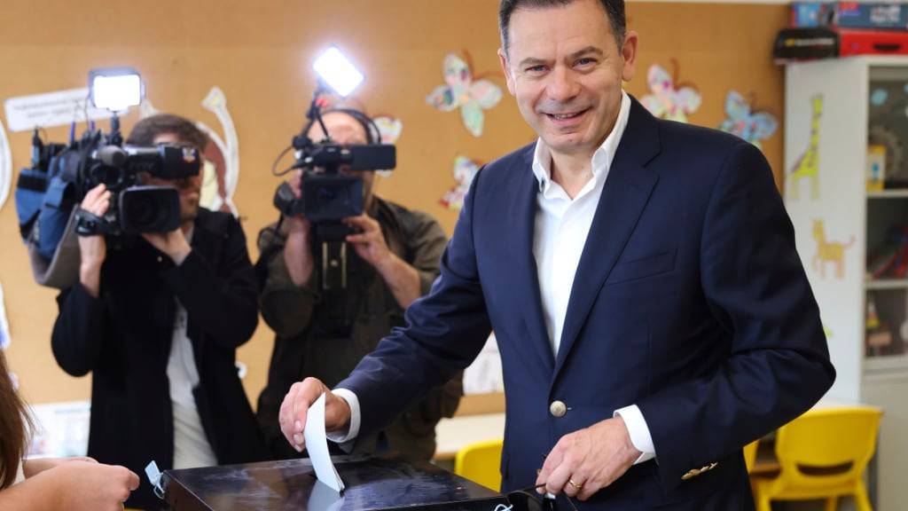 ARCHIV - Der amtierende portugiesische Ministerpräsident und Vorsitzende der sozialdemokratischen Mitte-Rechts-Partei, Luis Montenegro. Foto: Luis Vieira/AP/dpa