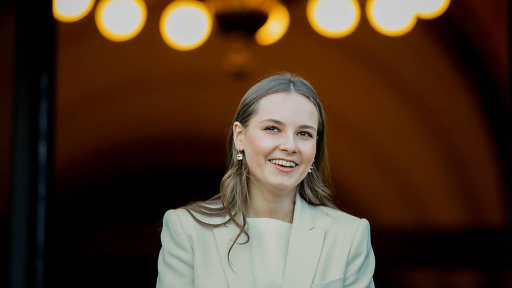 Norwegische Prinzessin Ingrid Alexandra besucht drei Staatsgewalten