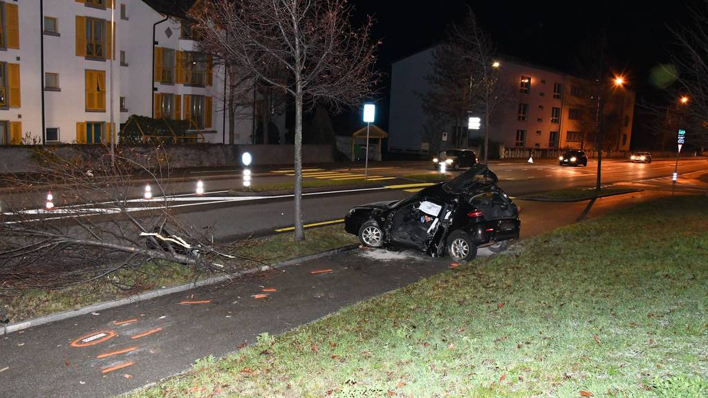 Das entwendetet Auto ist nach dem Unfall Totalschaden.