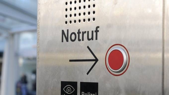Aargauer Regierung lehnt Polizei-Notrufsäulen an Bahnhöfen ab