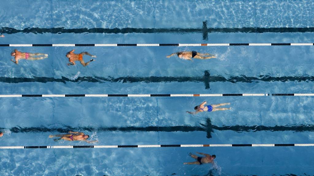 Zürcher Stadtrat verteidigt Schwimmen für Transpersonen