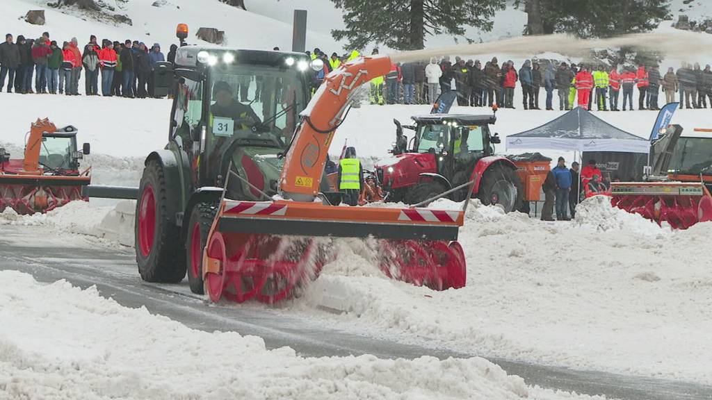 Wintershow auf der Schwägalp: Schneeräumung im grossen Stil