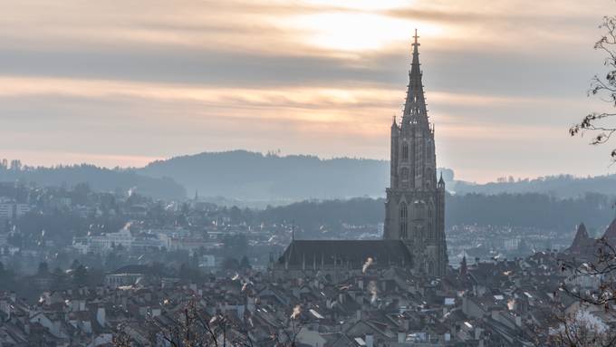 Neujahrsgeläut beim Berner Münster: Das steckt hinter der Tradition