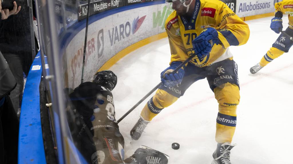 Lässt die Gegner aus Freiburg wieder alt aussehen: der überraschend schnell genesene Davoser Center Enzo Corvi