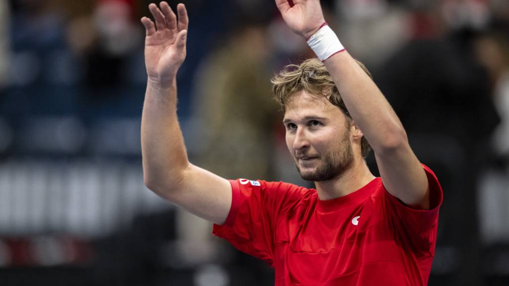 Leandro Riedi feiert den Turniersieg beim Challenger in Busan (Archivbild)