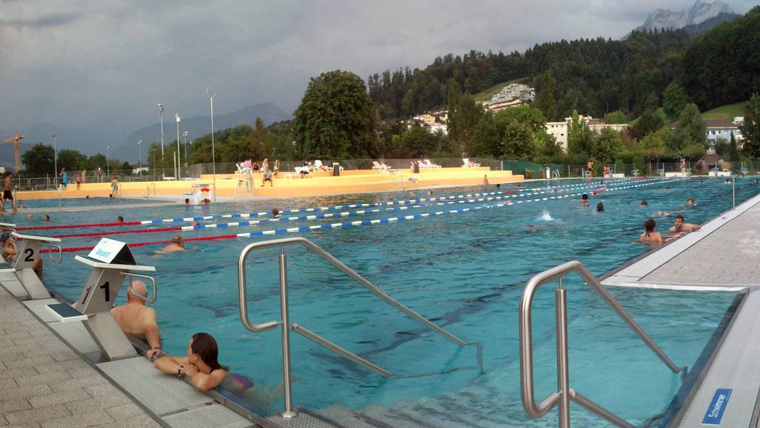 Kriens-Schwimmbad-Schwimmbecken