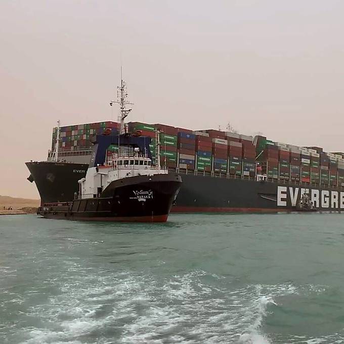 Blockade des Suez-Kanals dauert höchstens noch drei Tage