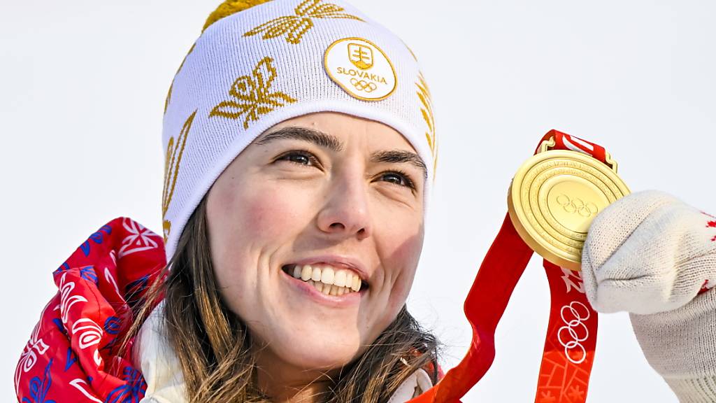 Slalom-Olympiasiegerin Petra Vlhova strahlt um die Wette