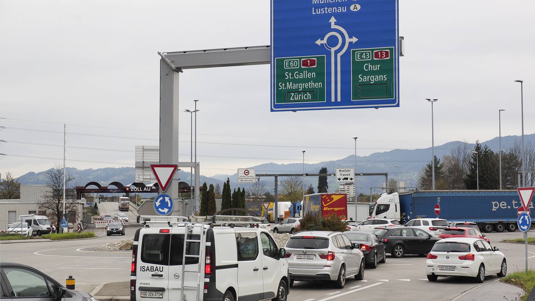 Seit Jahren wird über eine Verbindungsstrasse zwischen der Schweizer Autobahn und Lustenau diskutiert.