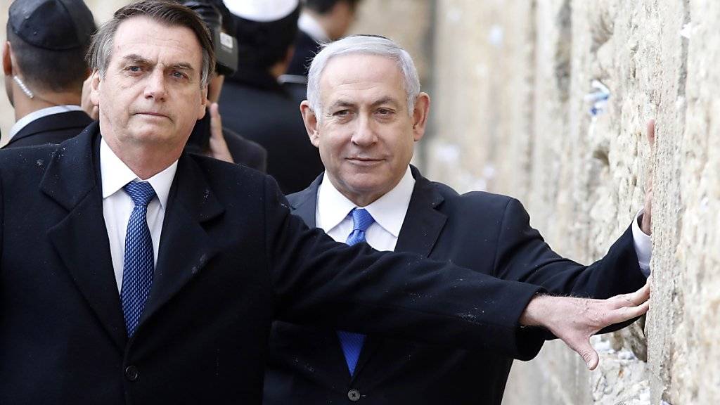 Der brasilianische Präsident Jair Bolsonaro (links) und der israelische Ministerpräsident Benjamin Netanjahu (rechts) haben am Montag die Klagemauer in Jerusalem besucht.
