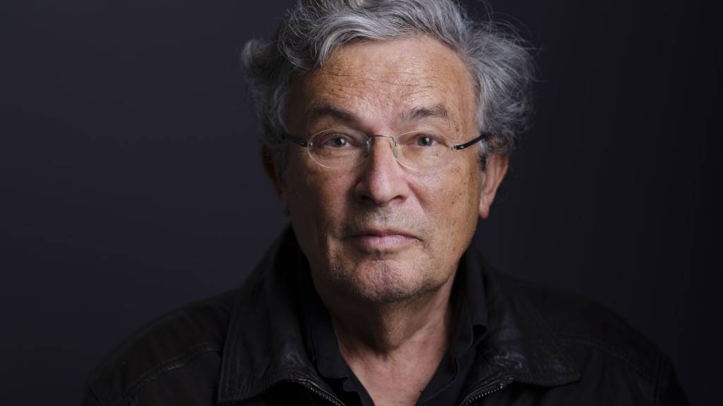 Charles Lewinsky wird heute 80 Jahre alt. Zu seinem Geburtstag stellt er seinen neuen Roman vor. Die Hauptfigur Curtis Melnitz ist genauso alt wie sein Autor - «ein privater Scherz», sagt Lewinsky. (Archivbild)