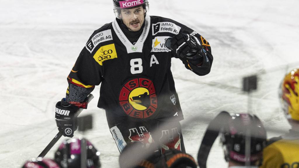 Marc Marchon rettete Bern gegen die Rapperswil-Jona Lakers mit zwei Toren in die Verlängerung