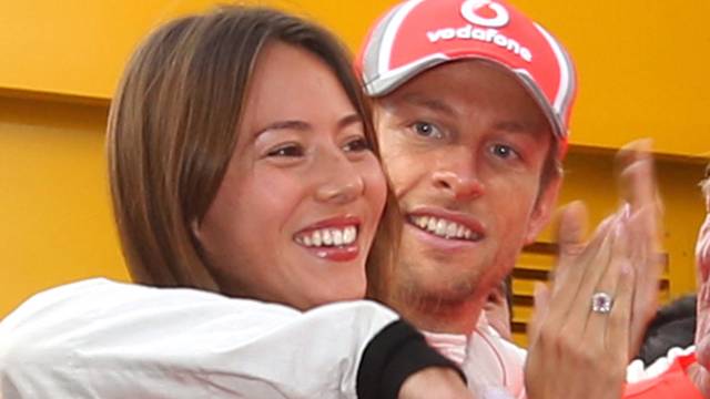 Jenson Button Heiratet Auf Hawaii Langjahrige Freundin Fm1today