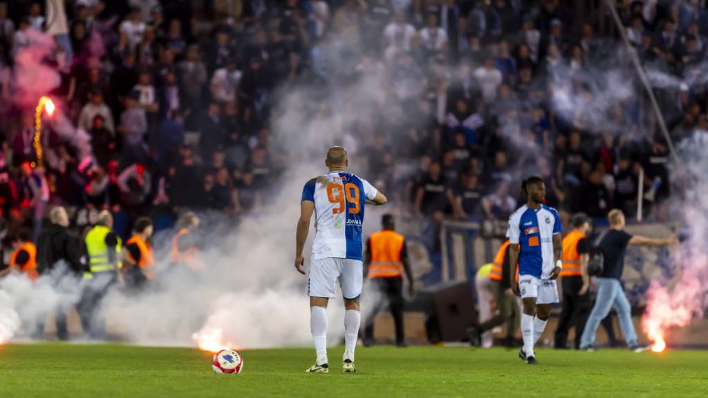 Die Grasshoppers gaben bei der Niederlage gegen Stade Lausanne-Ouchy auf dem Platz keine gute Figur ab - gleiches gilt für einige Chaoten, die nach Spielschluss für Aufruhr sorgten