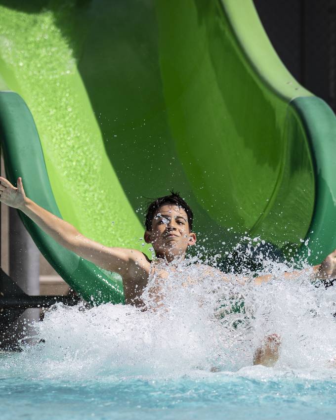 Lenny (12) bewertet mit seinem Cousin Badis im Aargau