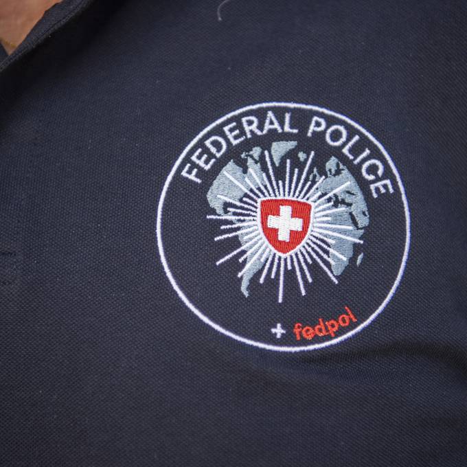 Fedpol verhängt erstmals Massnahmen gegen Extremisten