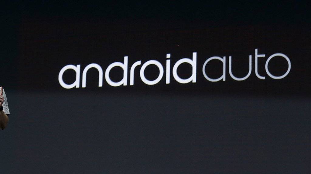 Google will das Betriebssystem Android neben Smartphones auch in Autos bringen. Google-Manager Patrick Brady verspricht den Herstellern die volle Kontrolle über Funktionen, Bedienung und die Einbindung zusätzlicher Dienste wie etwa Musik. (Archiv)