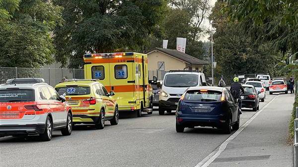 Autounfall mit Kind endet in Schlägerei mit mehreren Verletzten