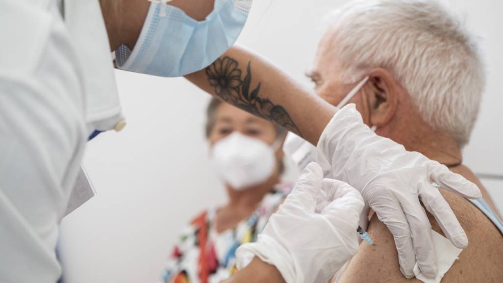 Transparenz soll jetzt herrschen bei der Covid-19-Impfstoffbeschaffung. Dazu hat sich der Bund durchgerungen. (Archivbild aus dem Coronavirus-Impfzentrum der Universität Zürich)