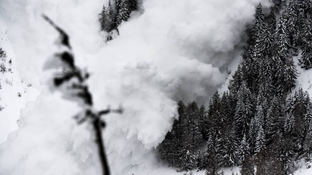 Welche Kräfte Schneedecken genau zum Bruch bringen und damit Lawinen auslösen, ist bis heute nicht vollständig geklärt. (Symbolbild)