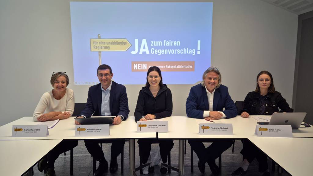 Die Grünen, die Mitte, die Grünliberalen, die FDP und die SP sind gegen die Initiative der SVP, die die Renten der Bündner Regierungsräte ersatzlos streichen will.