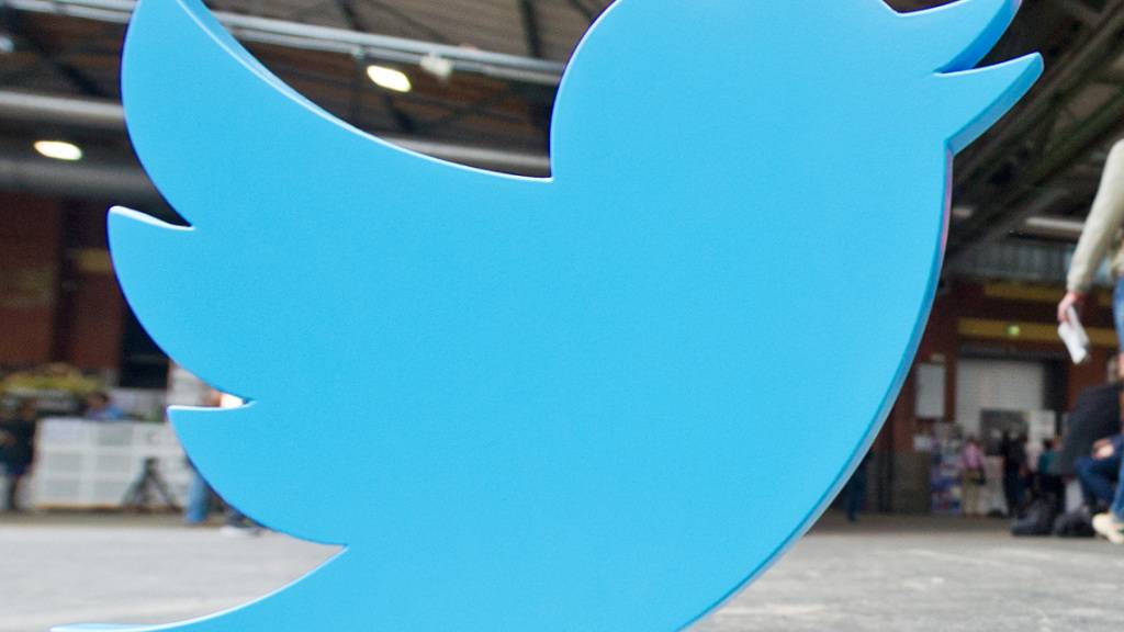 Elon Musk benannte Twitter in X um und liess alle Spuren des alten Namens verschwinden. Ein Start-up verweist darauf und will sich nun die Marke sichern. (Archivbild)