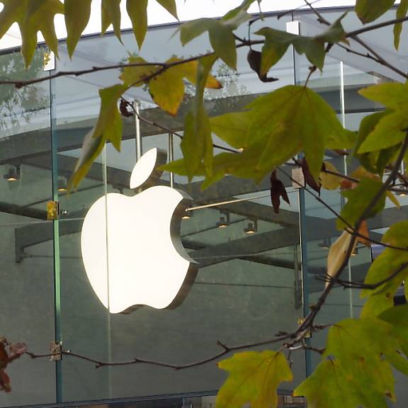 Apple knackt Börsenwert von 3 Billionen Dollar