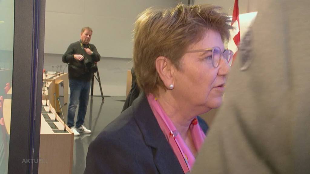Verteidigungsministerin Viola Amherd nimmt Stellung zum VBS-Knall