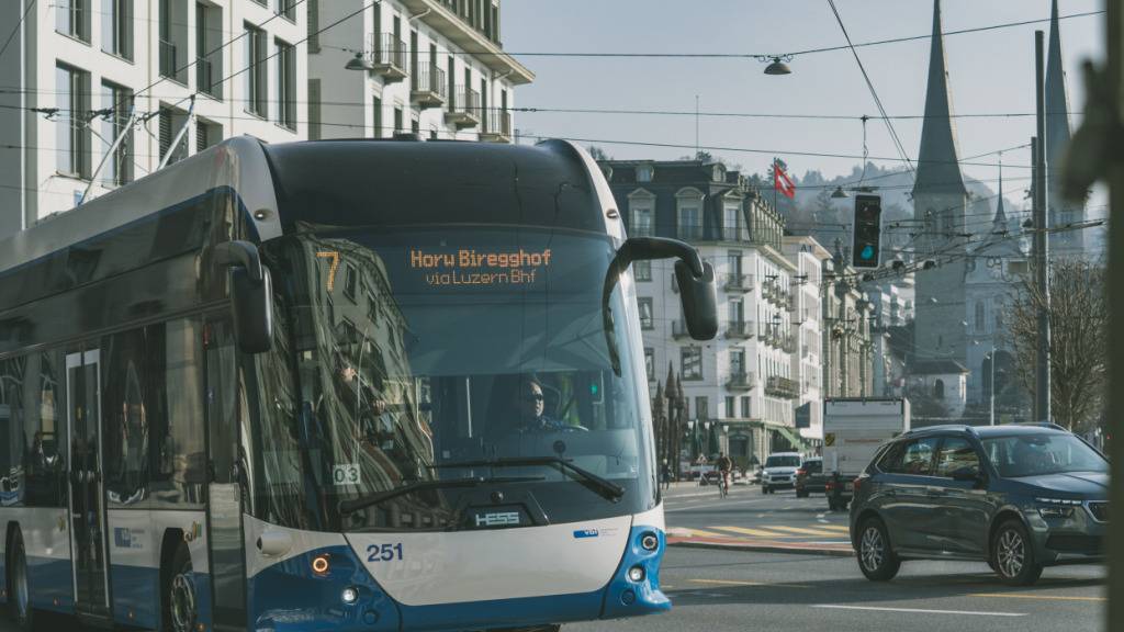 Erster Batterie-Trolleybus in Luzern im Einsatz