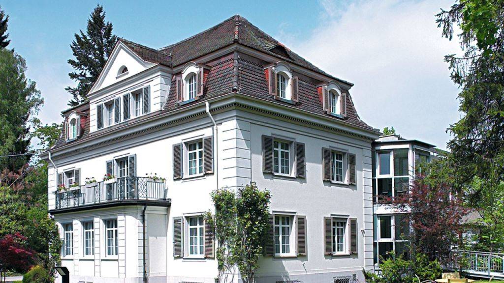 Der Privatklinik Belair in Schaffhausen droht die Schliessung. Die zur Hirslanden-Gruppe gehörende Klinik zählt 28 Betten und rund 120 Mitarbeitende.