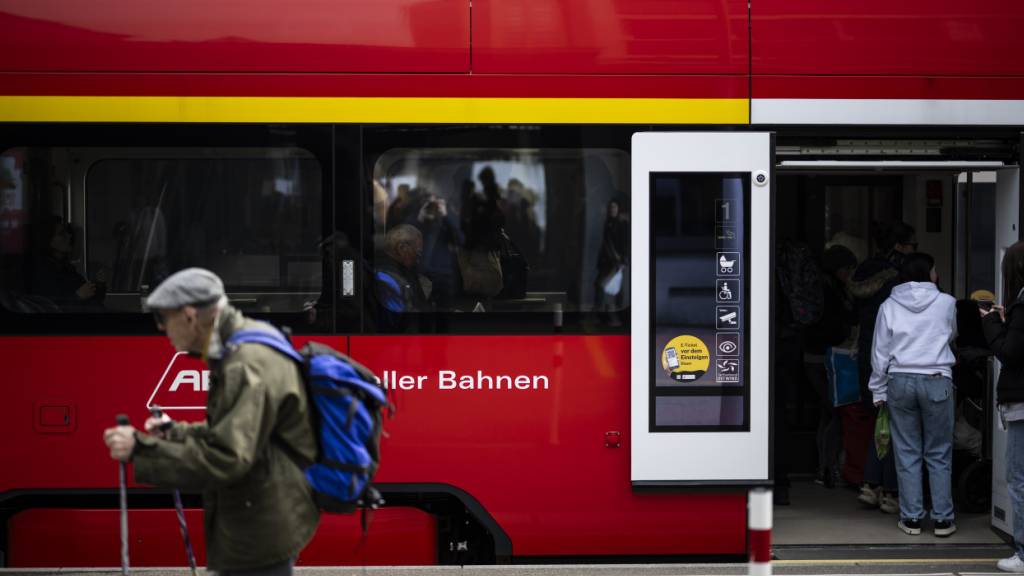 In der Nähe von Altstätten im Kanton St. Gallen ist am Sonntagabend ein Zug entgleist. (Symbolbild)