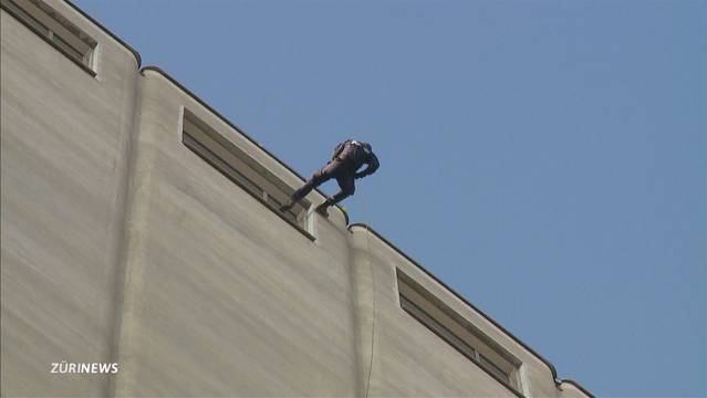 Spektakuläres Training der Stadtpolizei | TeleZüri
