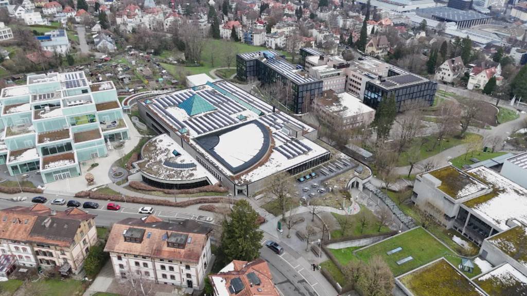 Sparen an der HSG: Studierende fürchten um ihren Masterabschluss