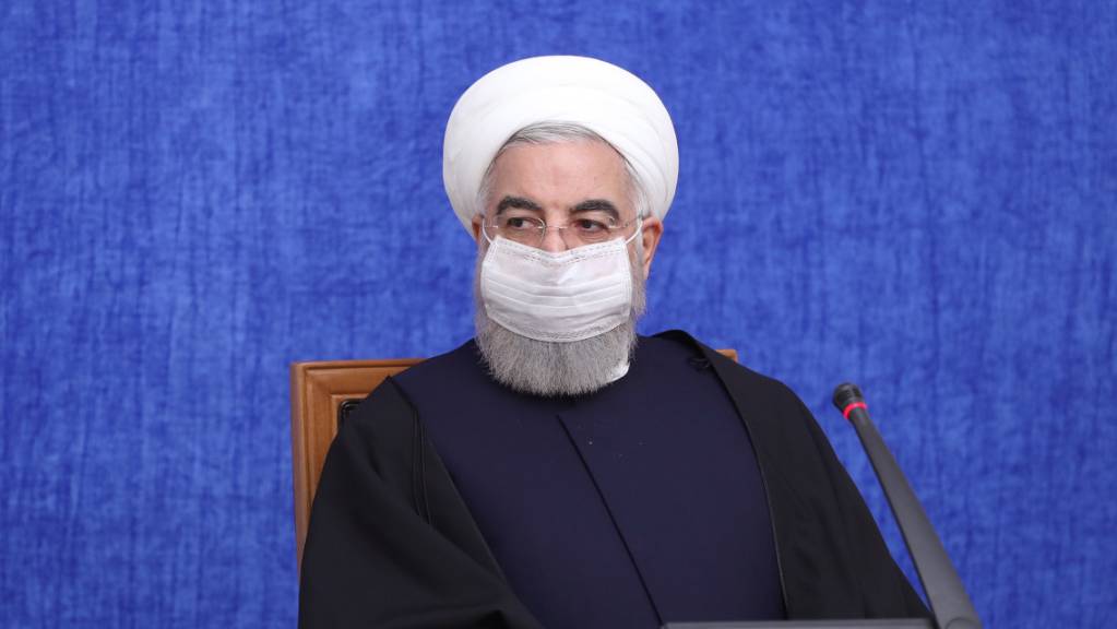 ARCHIV - Hassan Ruhani, Präsident des Iran, leitet eine Sitzung der wirtschaftlichen Koordinationszentrale der Regierung. Foto: Ebrahim Seydi/Iranian Presidency/dpa - ACHTUNG: Nur zur redaktionellen Verwendung und nur mit vollständiger Nennung des vorstehenden Credits