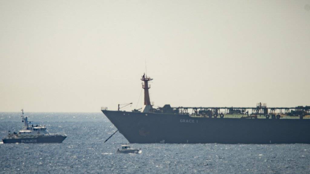 Der unter panamaischer Flagge fahrende Supertanker «Grace 1» vor Gibraltar. (Archivbild)