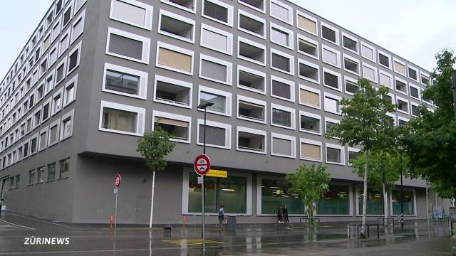 2-Jährige fällt vom Balkon