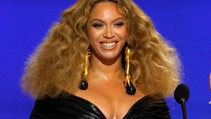Beyoncé ist die 1. Schwarze Frau an der Spitze der Country-Alben-Charts