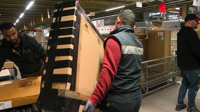 Weihnachtsstress im Paketzentrum – über 470'000 Päckli pro Tag