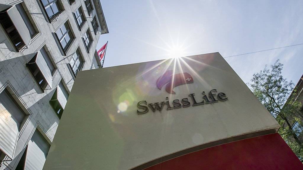 Der Lebensversicherer Swiss Life hat im ersten Halbjahr sein Gebühren- und Vorsorgegeschäft ausgebaut. (Archiv)