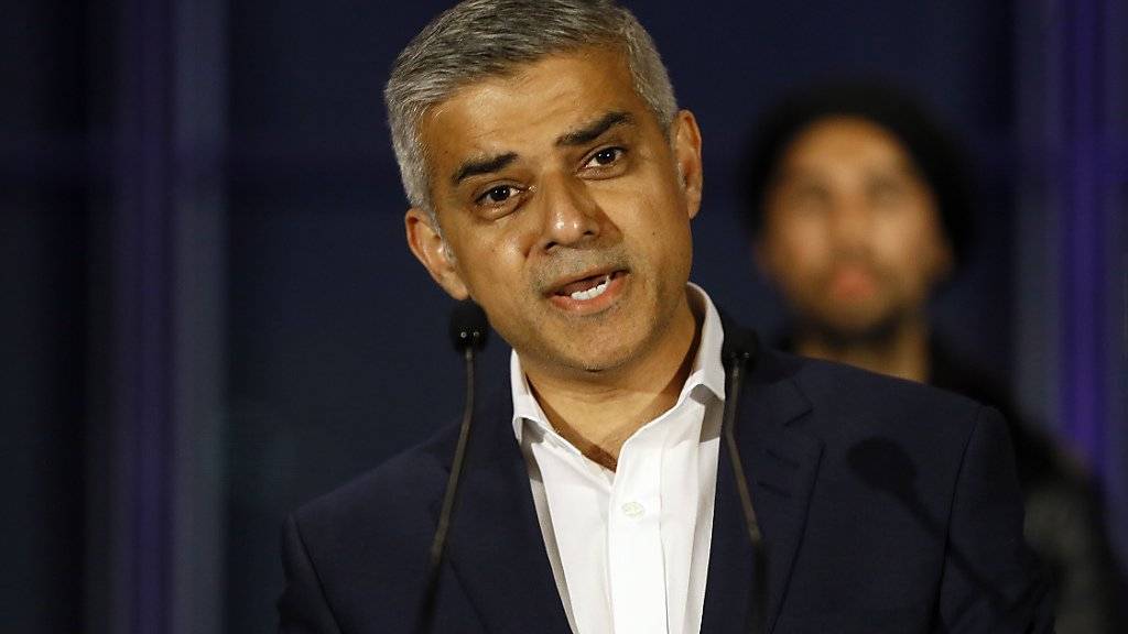 Labour-Politiker Sadiq Khan hält nach seinem Wahlsieg als Bürgermeister von London eine Rede.