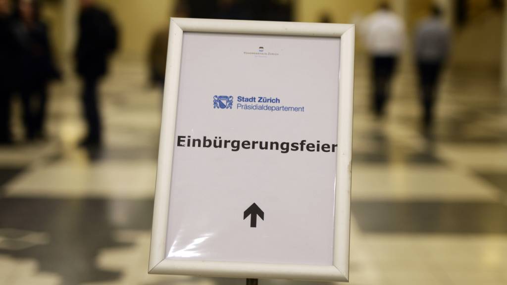 Mehr Zürcher Gemeinden verzichten auf Gespräche zur Einbürgerung