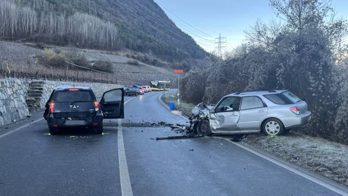 62-jährige Autofahrerin stirbt bei Frontalkollision im Wallis